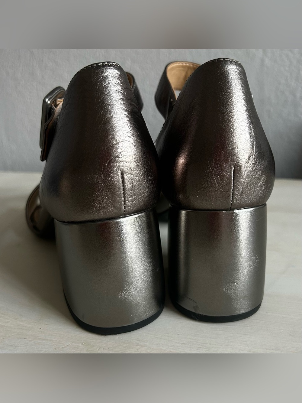 Vionic Metallic Pewter Ankle-Strap Block Heel Sandals, silver, women’s size 10. - Picture 4 of 9